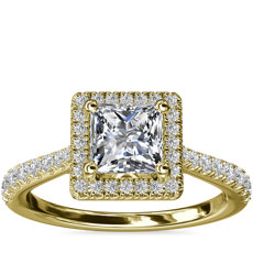 Anillo de compromiso de diamante de talla princesa con halo y detalle de puente de diamantes en oro amarillo de 14 k (1/3 qt. total)